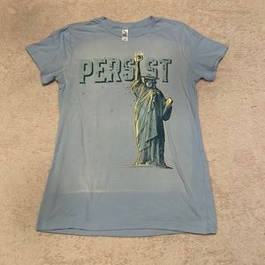 Women’s Size Large Light Blue Statue of Liberty Raised Fist Persist Tee Shirt